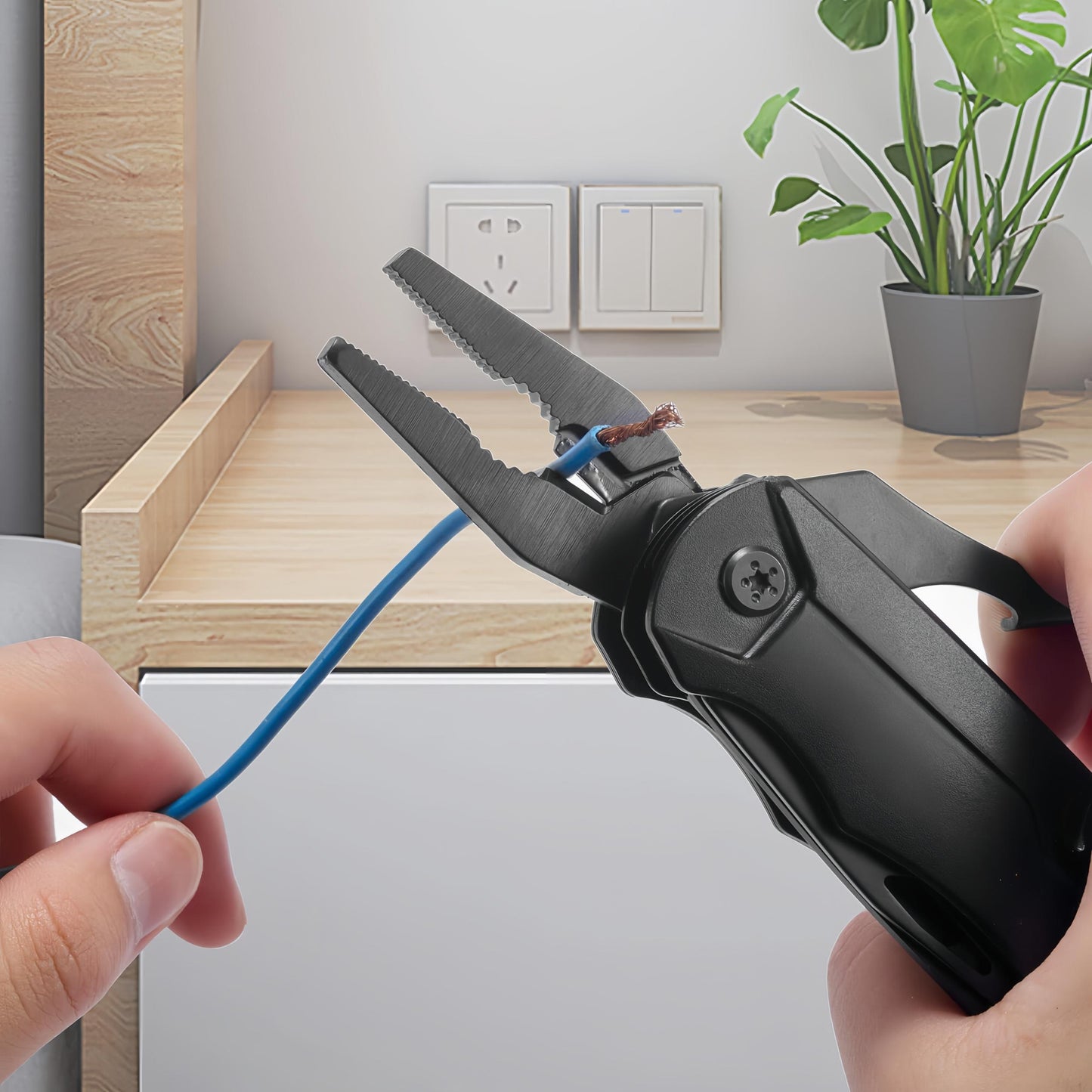 MakerJoy 19 In 1 Multitool Wrench with Wire Cutter for Outdoor Camping